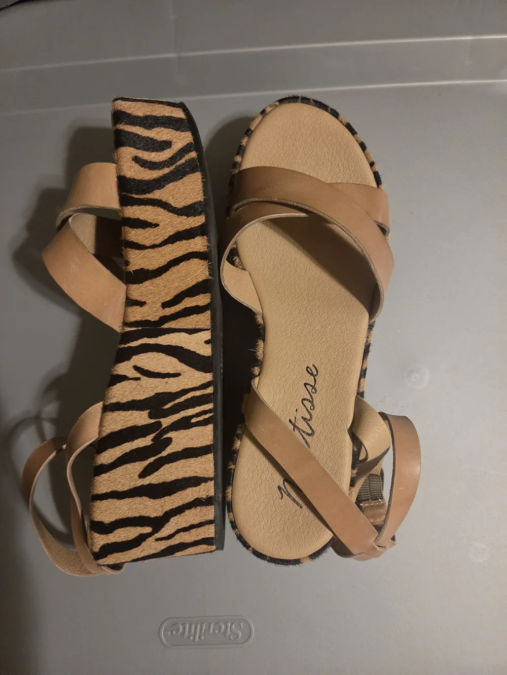 Matisse tan leather
